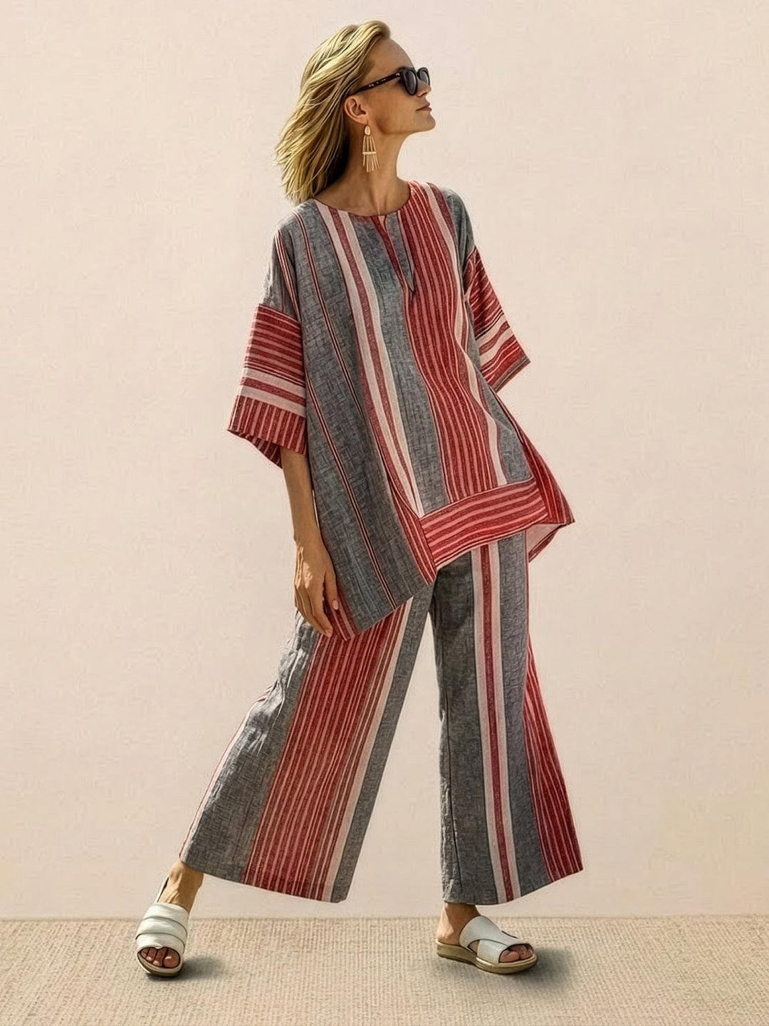 Conjunto de camiseta a rayas y pantalones de pierna ancha