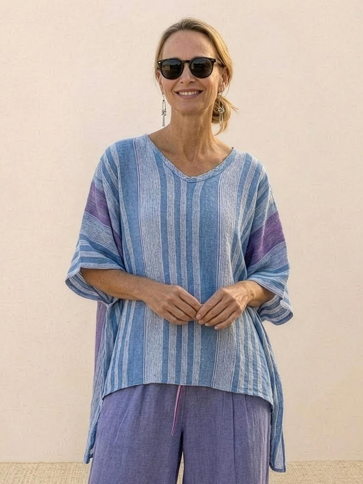 Conjunto de camiseta a rayas y pantalones de pierna ancha