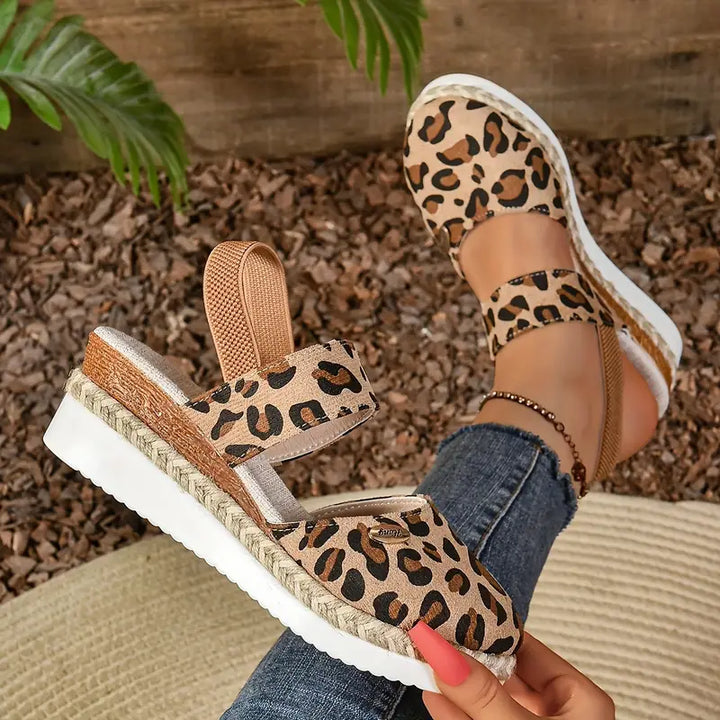 Sandalias ortopédicas con plataforma y comodidad