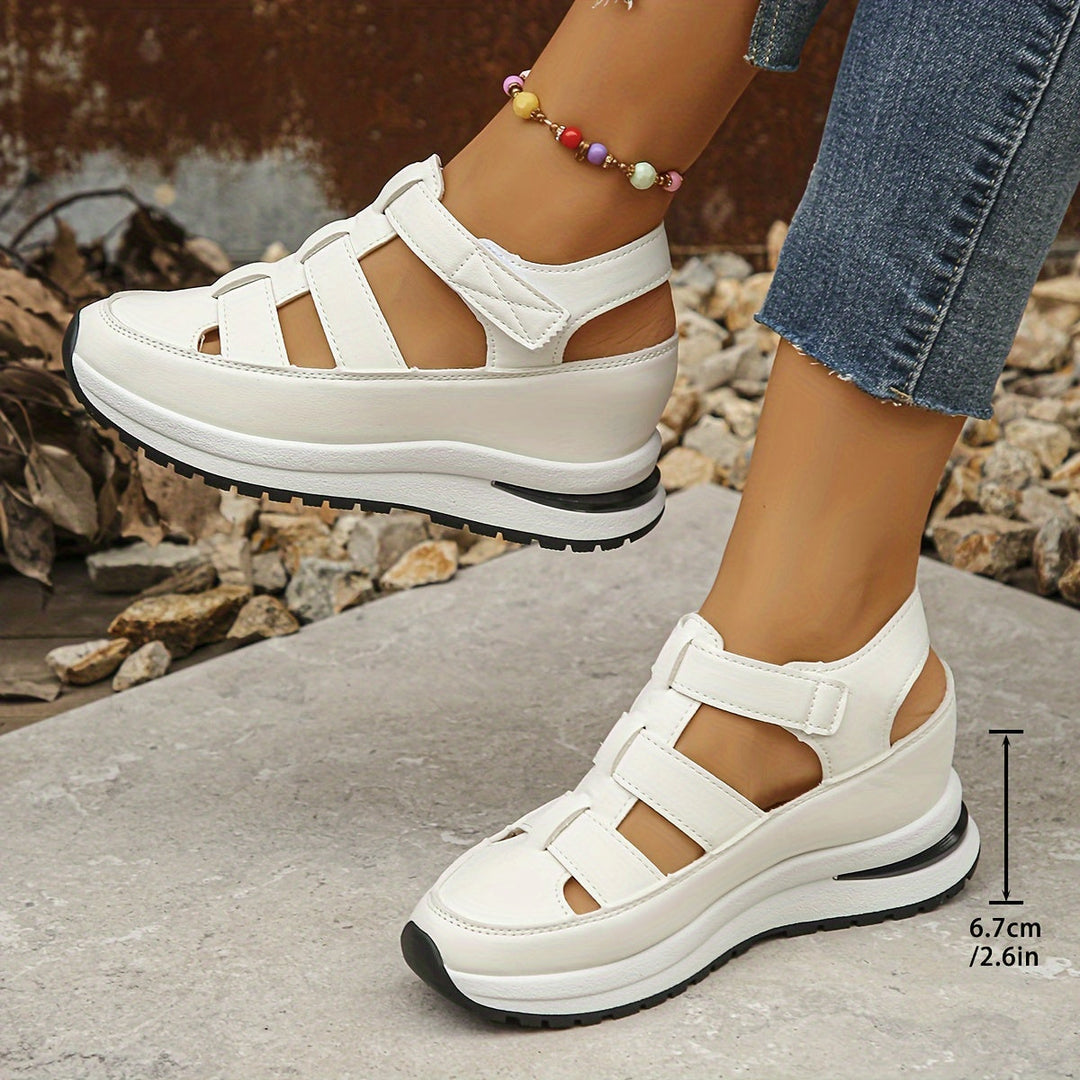 Sandalias cómodas ajustables con plataforma