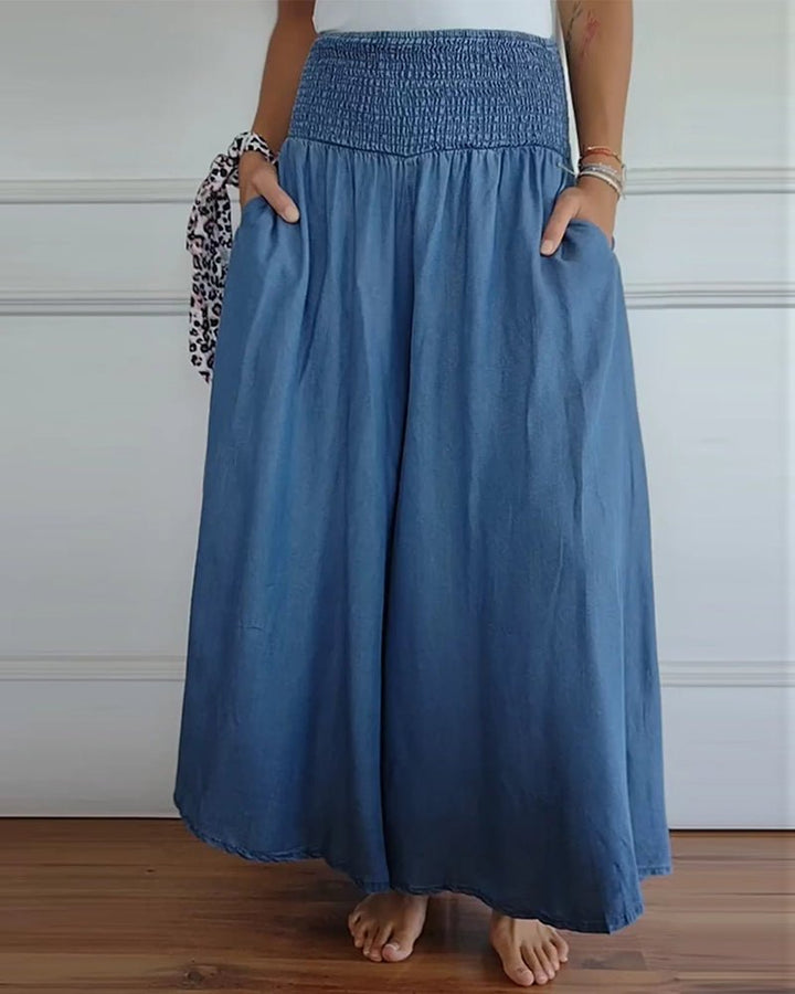 Pantalones elásticos y fluidos