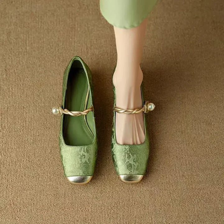 Zapatos planos Mary Jane con correa y perlas brillantes