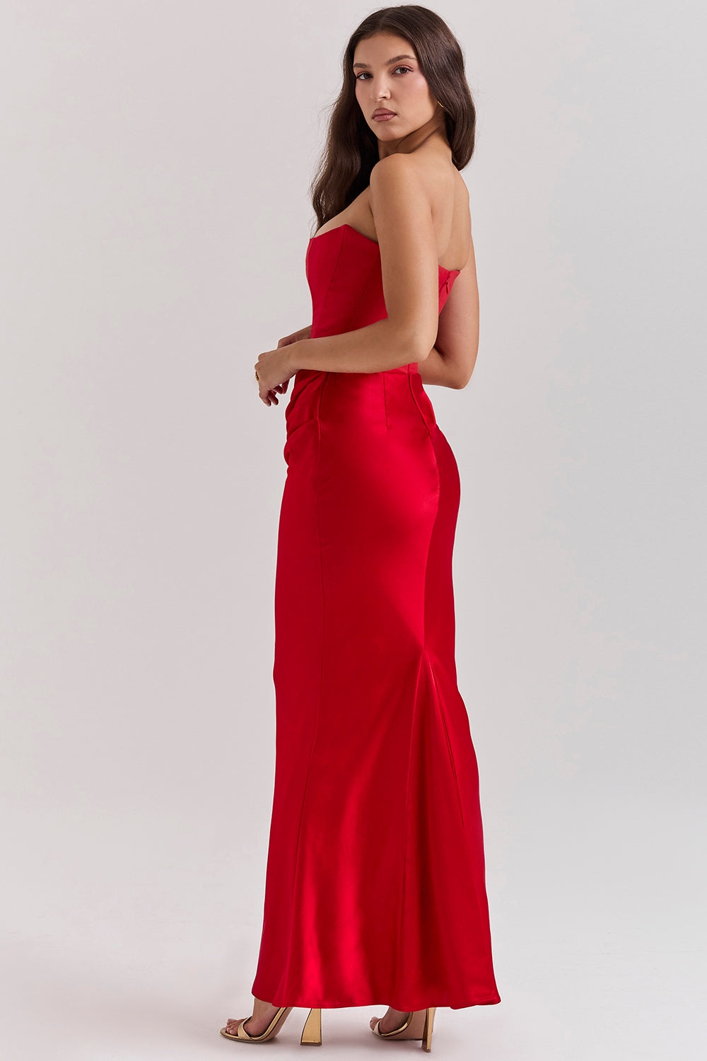 Vestido largo pulido sin tirantes atemporal para invitadas de boda para mujer