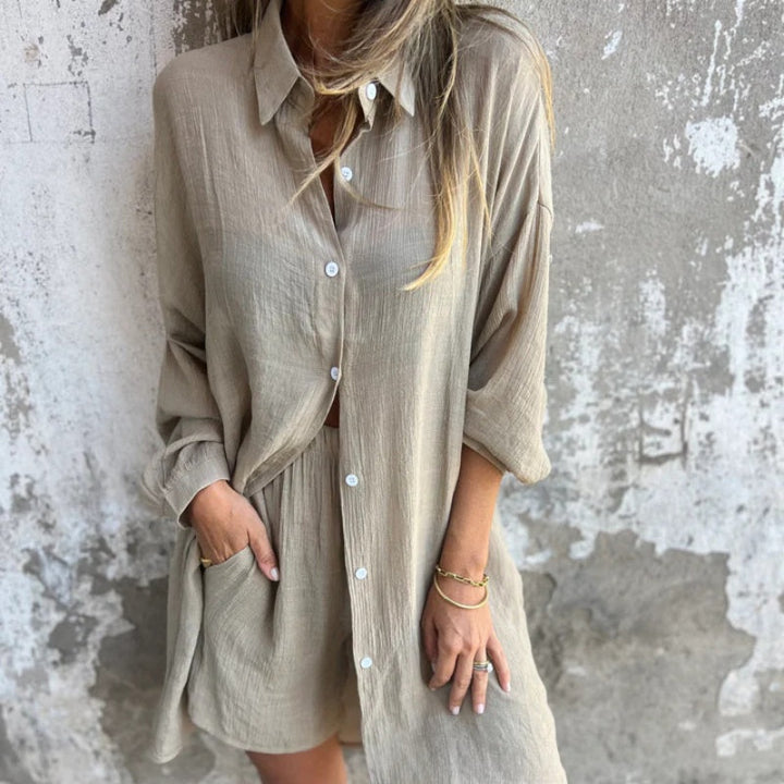 Conjunto de camisa abotonada y pantalones